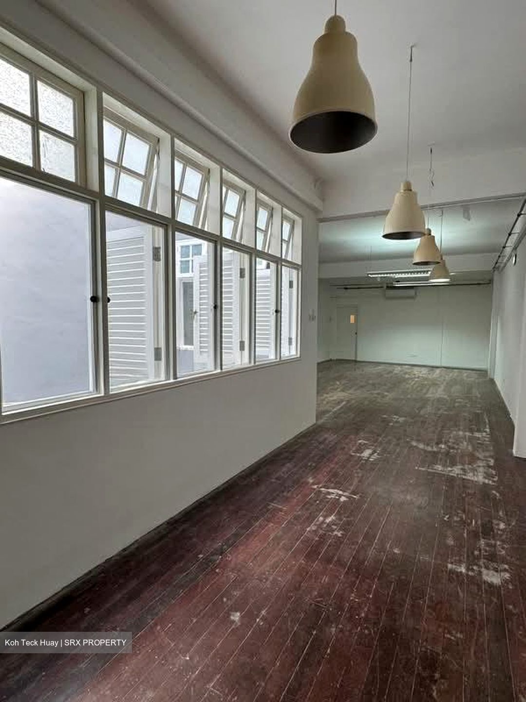 Pekin Street (D1), Office #579080121
